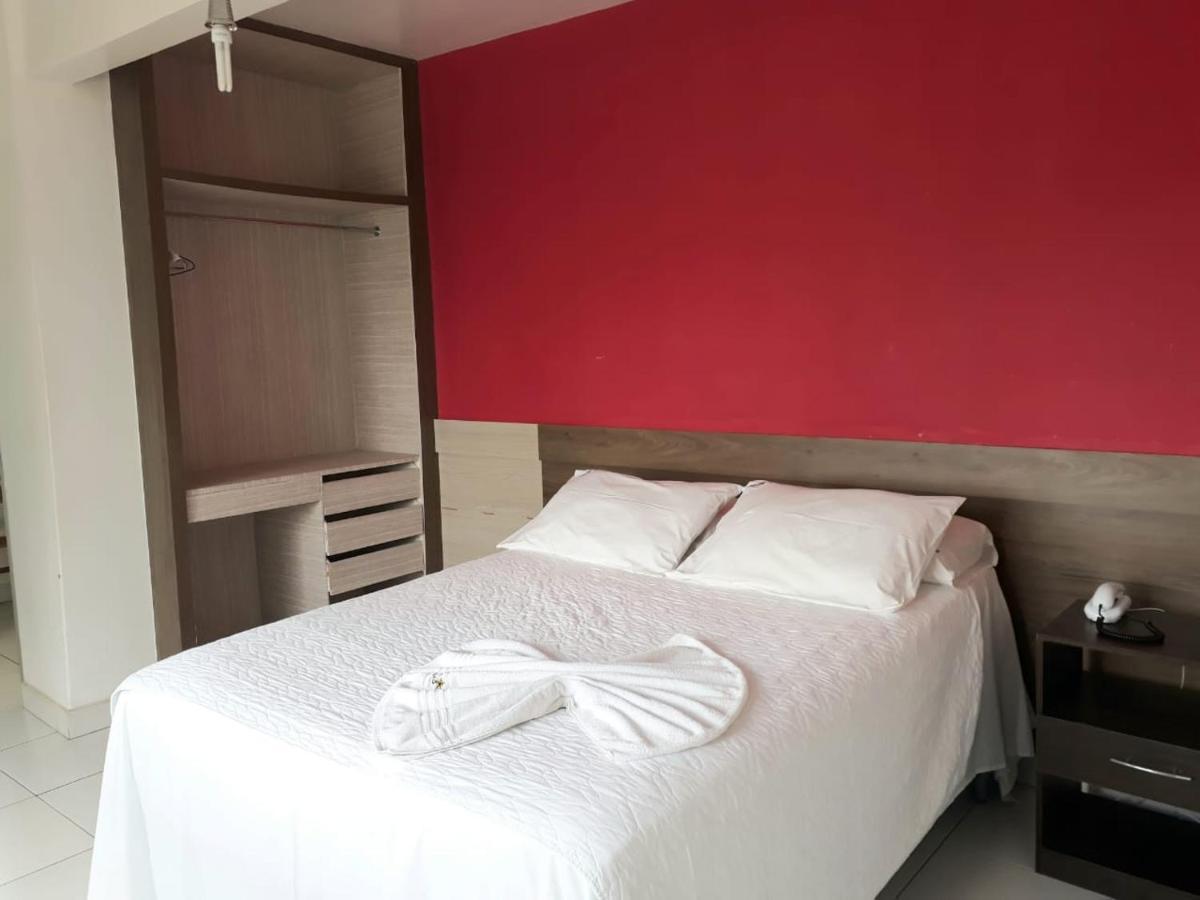 Kris Hotel Петролина Екстериор снимка